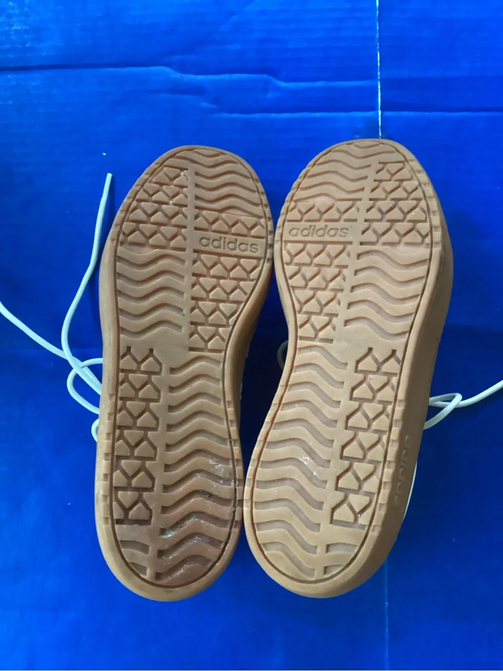 adidas White Sneakers with Green Stripes and Gum Sole, size 8.5